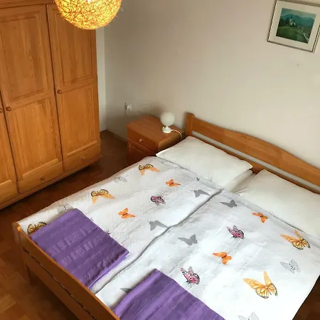 Markelj * Lovrečica